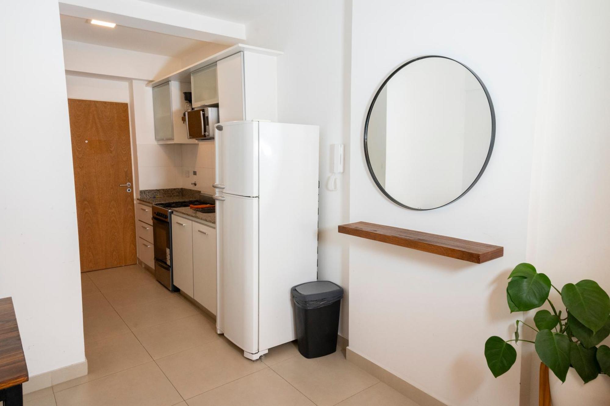 Apartamento A Estrenar! En El Cwntro De Ba. Con Parilla Y Pileta