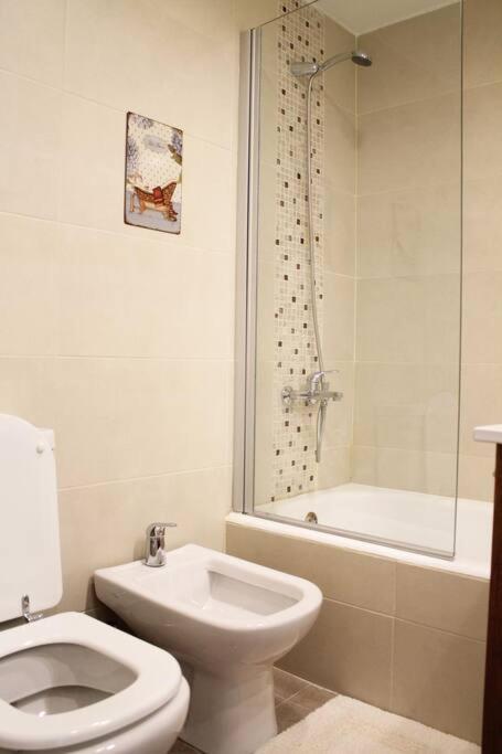 Calido Y Encantador En Recoleta Apartamento