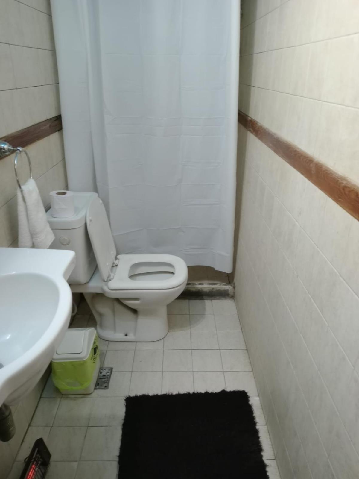 Habitación en casa particular Comodos En Casa *