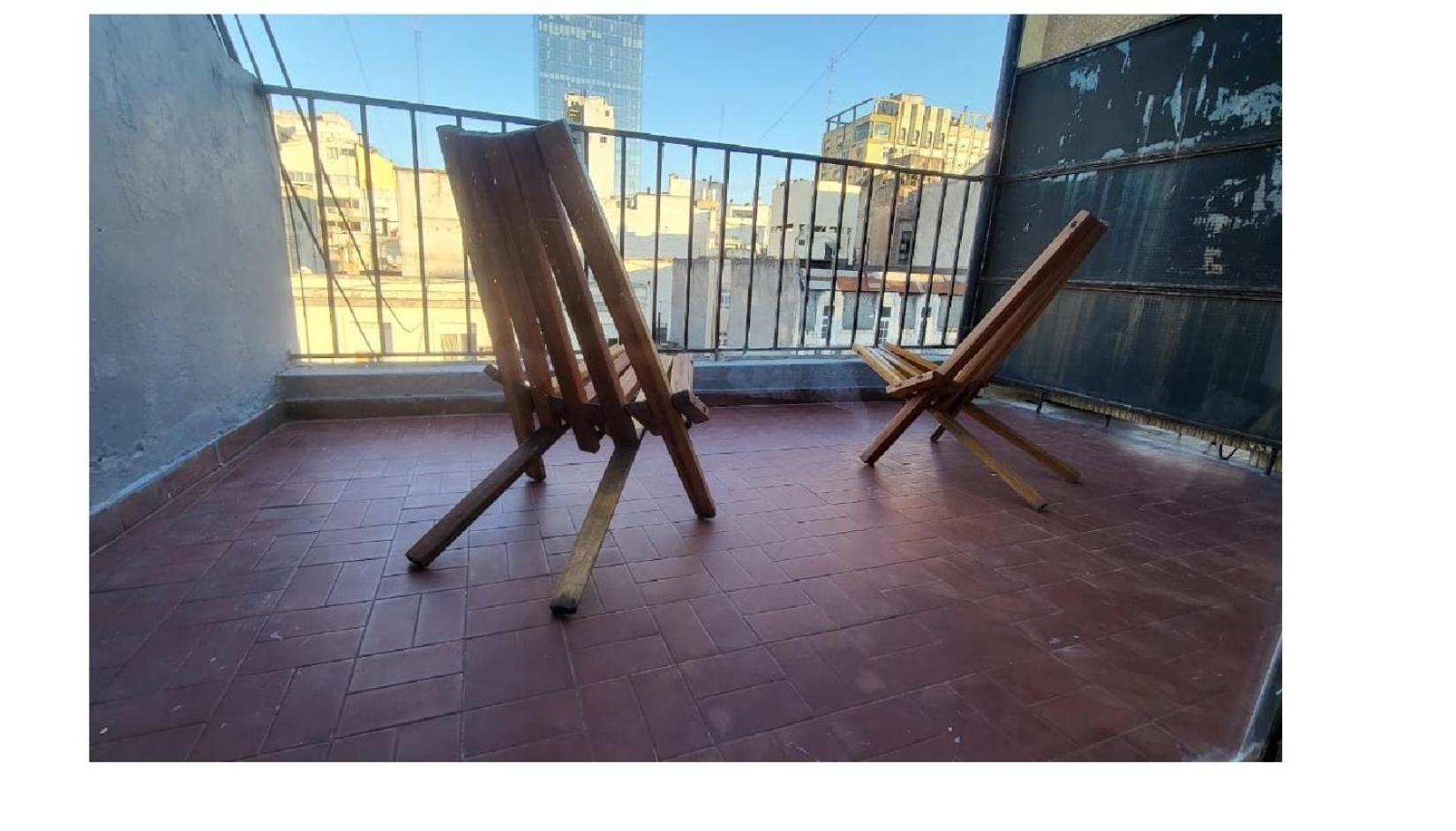 Luminoso Y Calido Con Balcon A La Calle Apartamento *