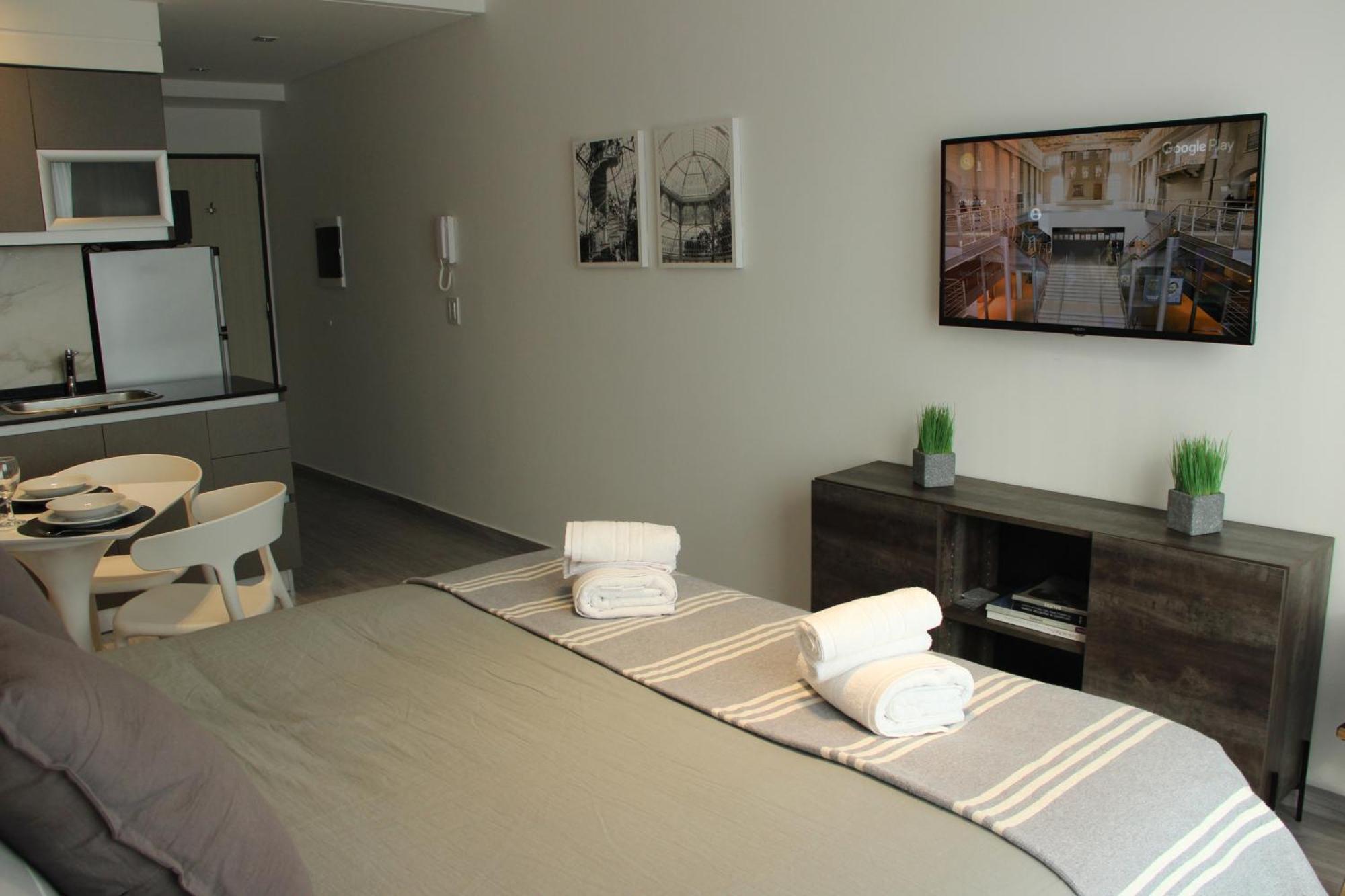In House Ba - Le Coq Apartahotel *