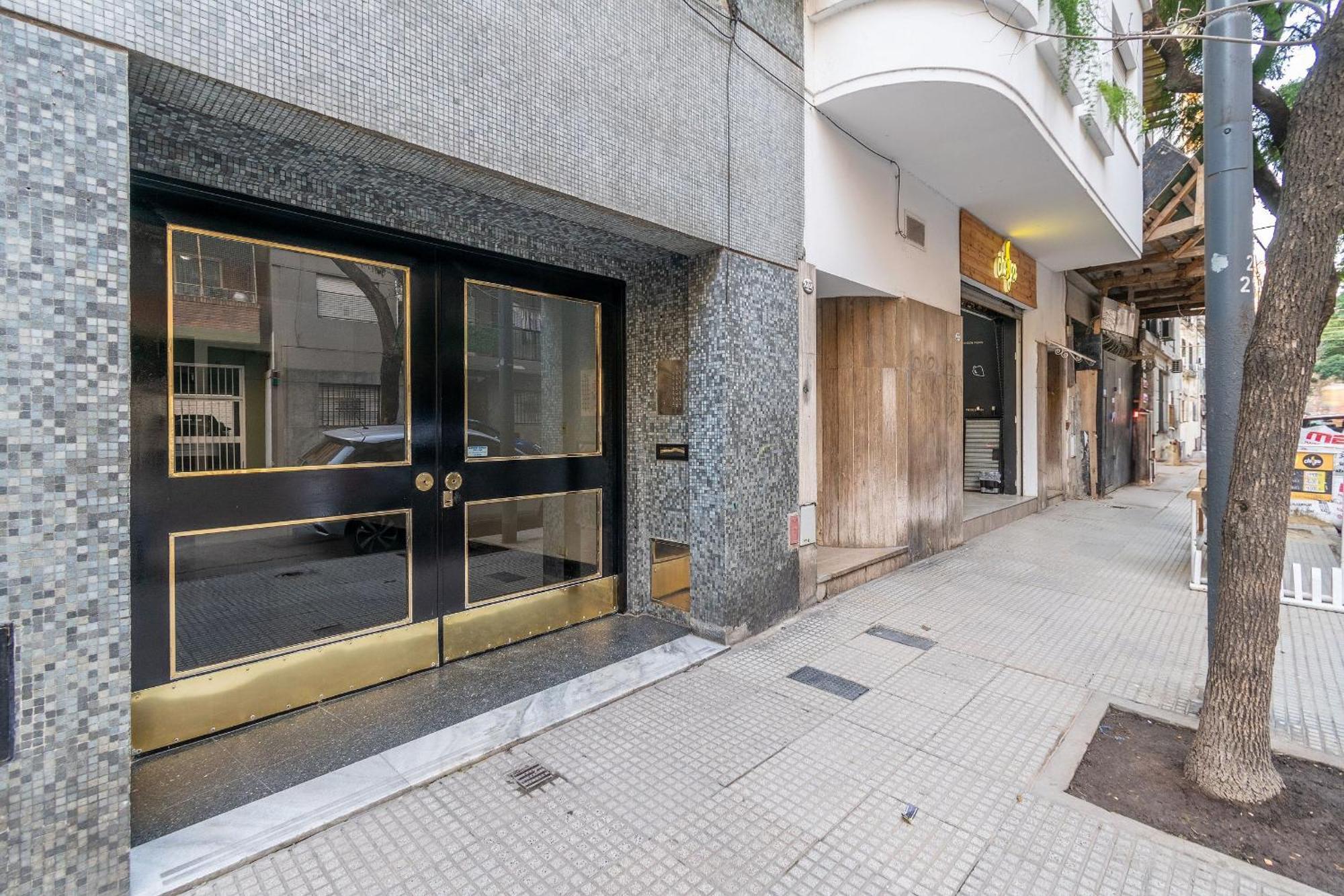 Apartamento Amplio Y Luminoso Estudio En Recoleta *