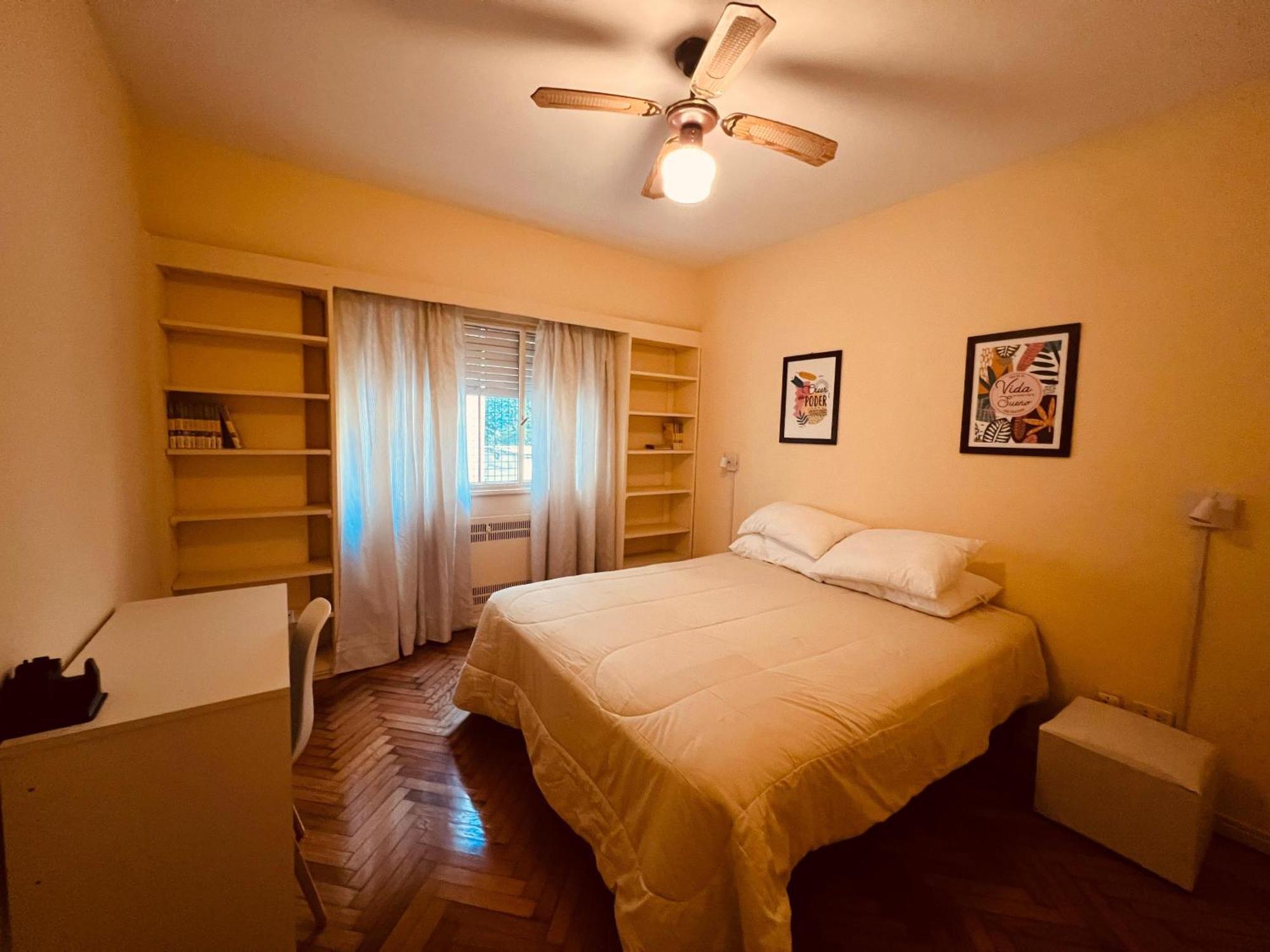 Amplio Departamento En La Mejor Zona De Palermo Sobre La Avenida Coronel Diaz Apartamento