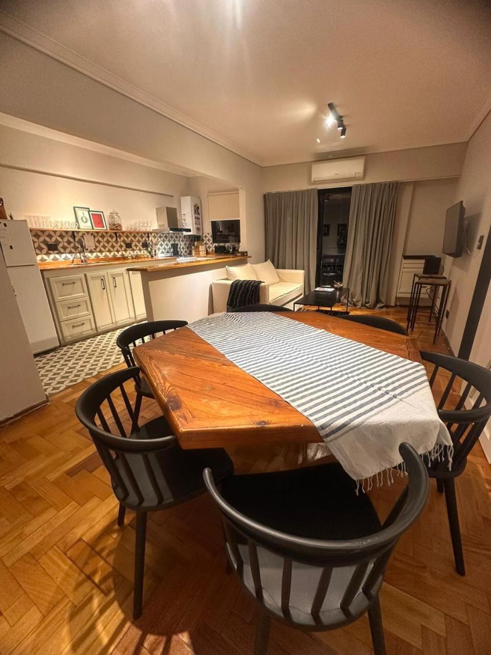 Recoleta, 3 Ambientes Con Cochera Apartamento *