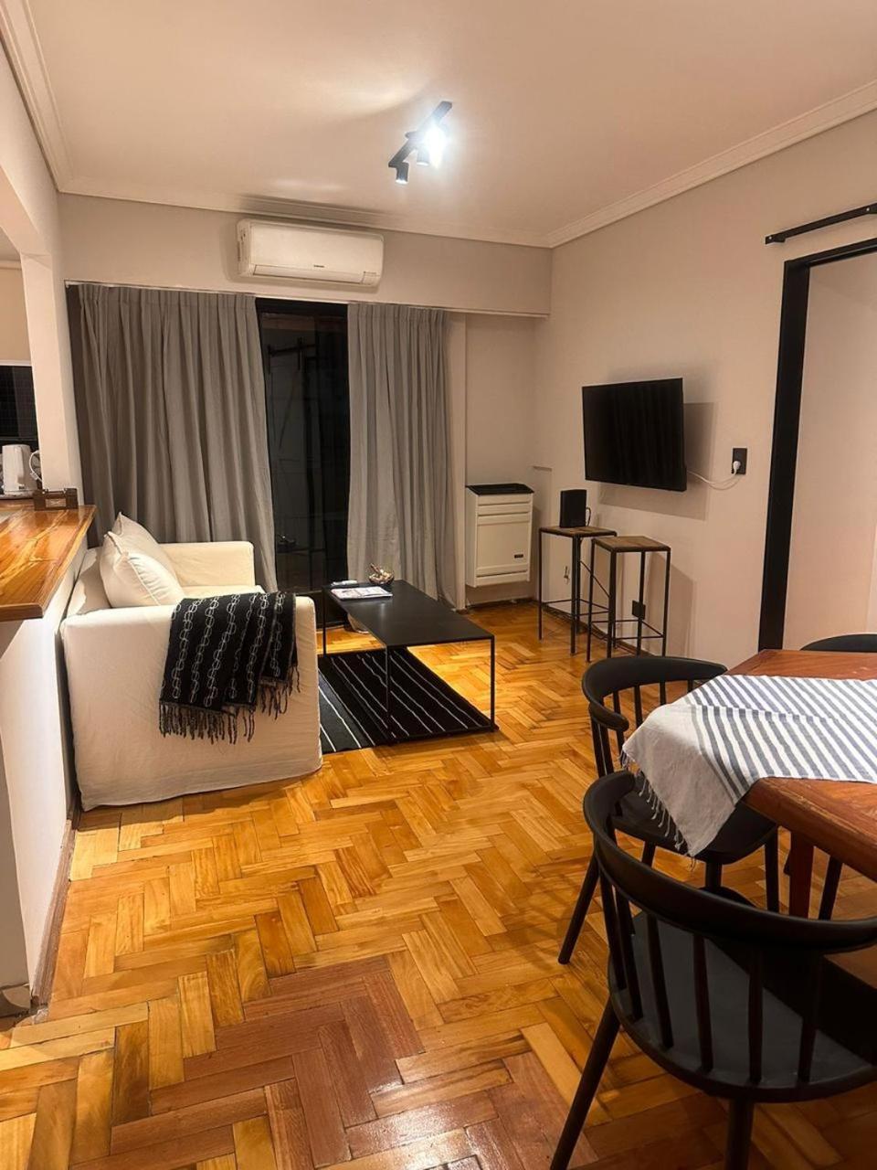 Apartamento Recoleta, 3 Ambientes Con Cochera *
