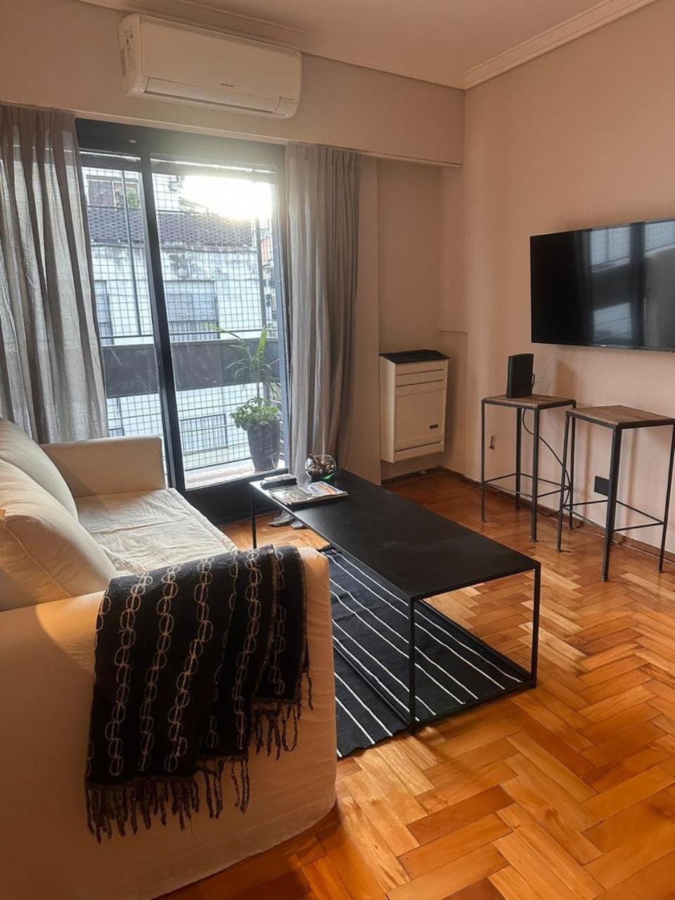 Recoleta, 3 Ambientes Con Cochera Apartamento *