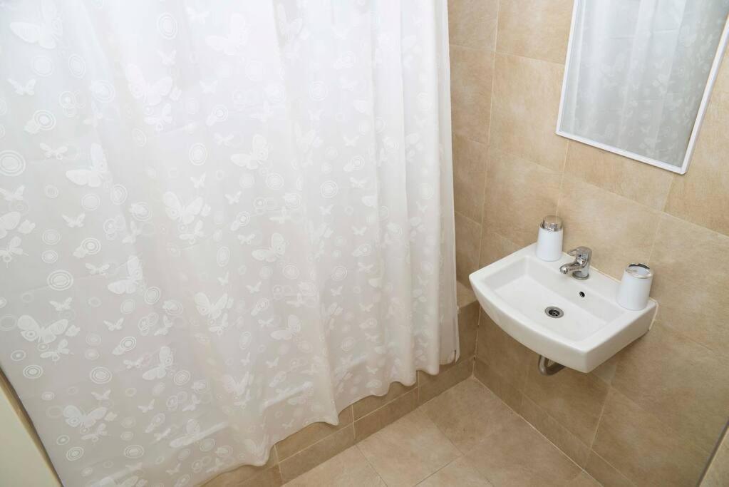 Belgrano Amplio Estudio Luminoso, Cochera, Wifi, Cerca Subte, 309 Apartamento *
