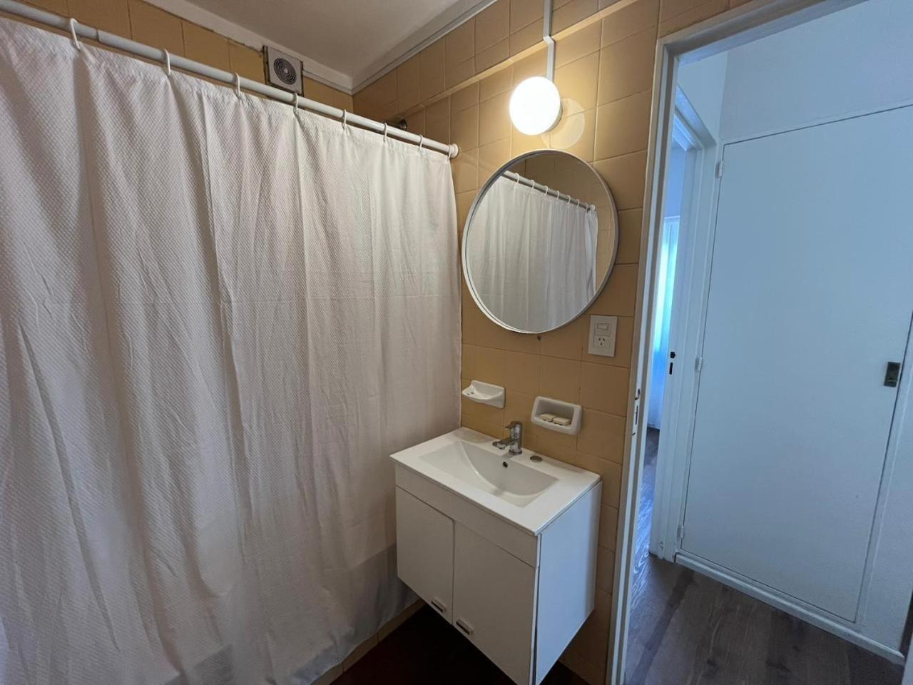 Comodo Y Luminoso Apartamento *