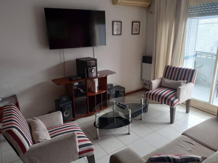 Crespo Balcon Cochera Frente Movistar Arena Apartamento *