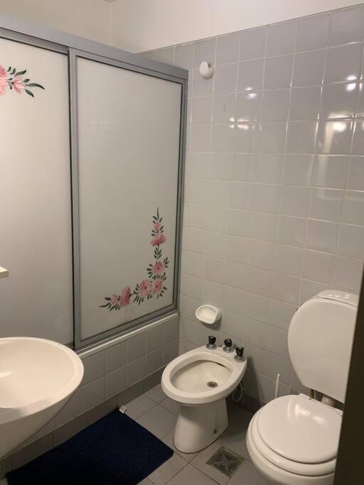 Crespo Balcon Cochera Frente Movistar Arena Apartamento *