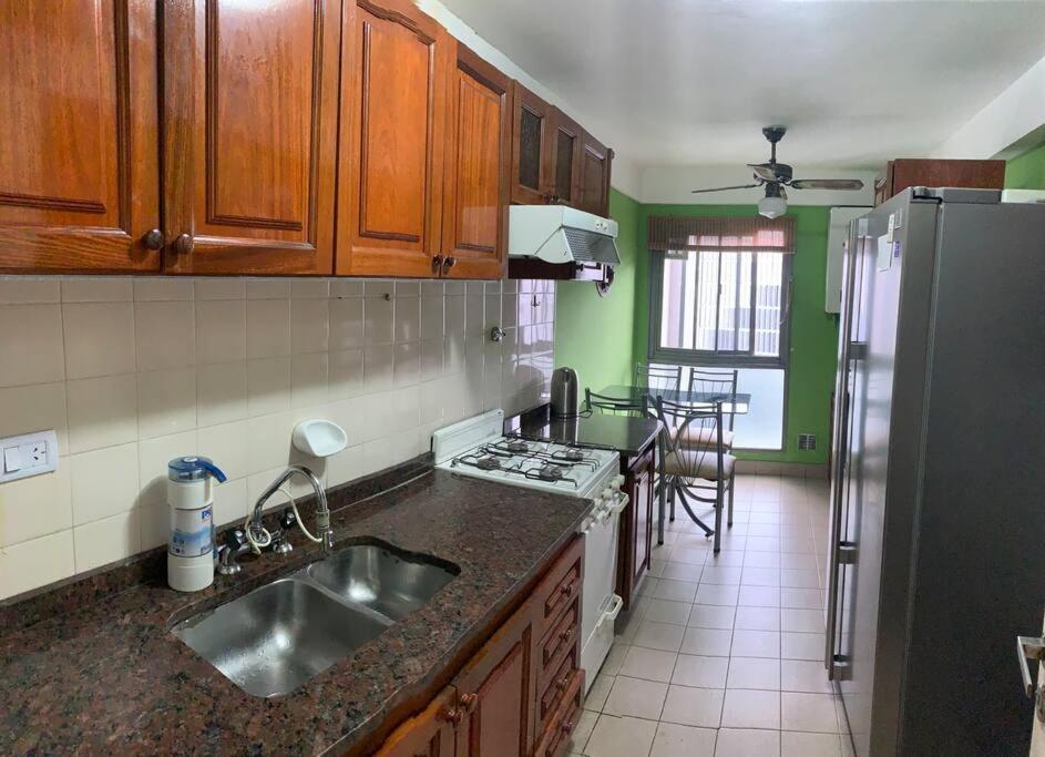Crespo Balcon Cochera Frente Movistar Arena Apartamento