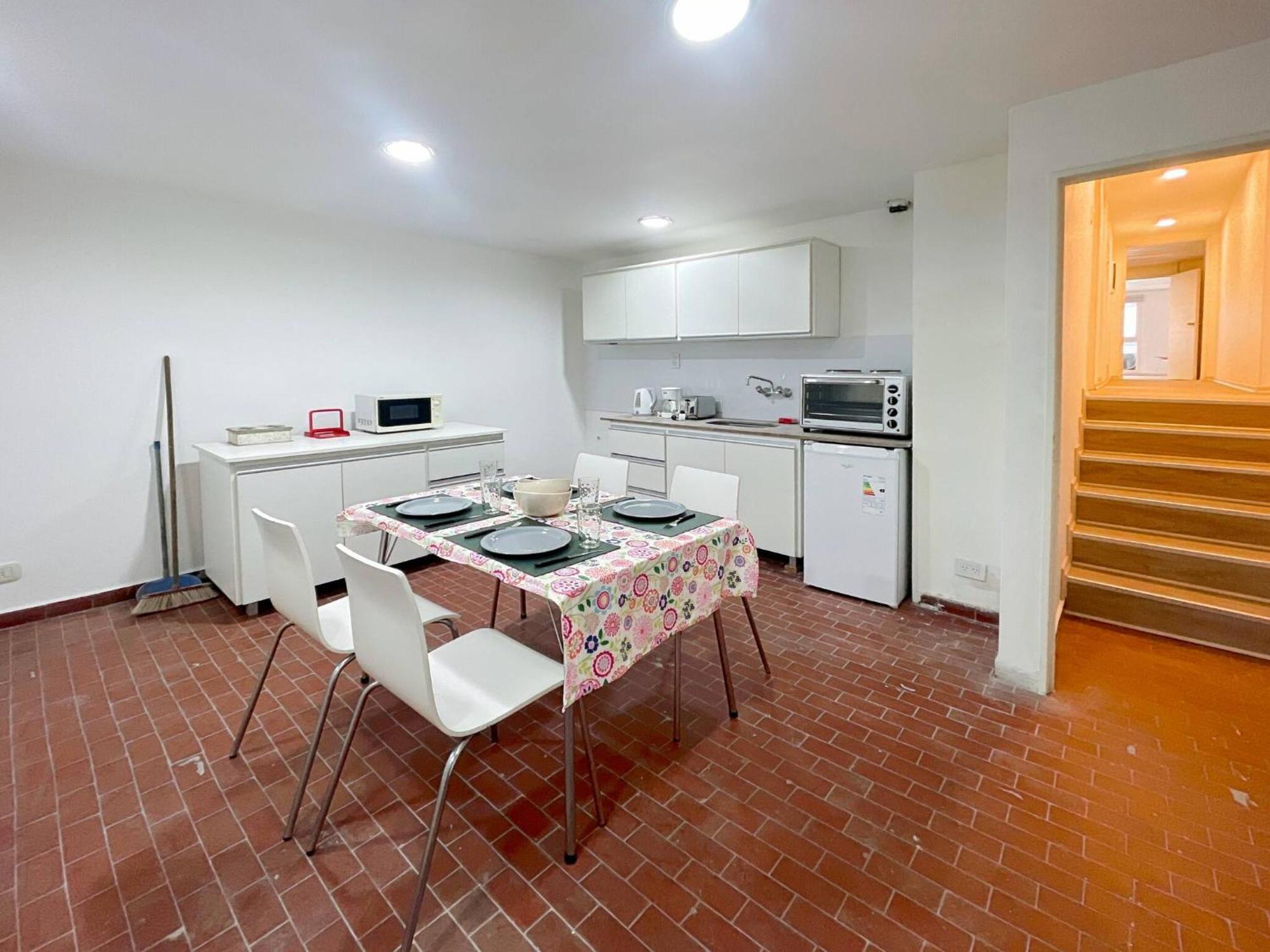 In The Heart Of Steps From Mayo Avenue And Cafe Tortoni Apartamento