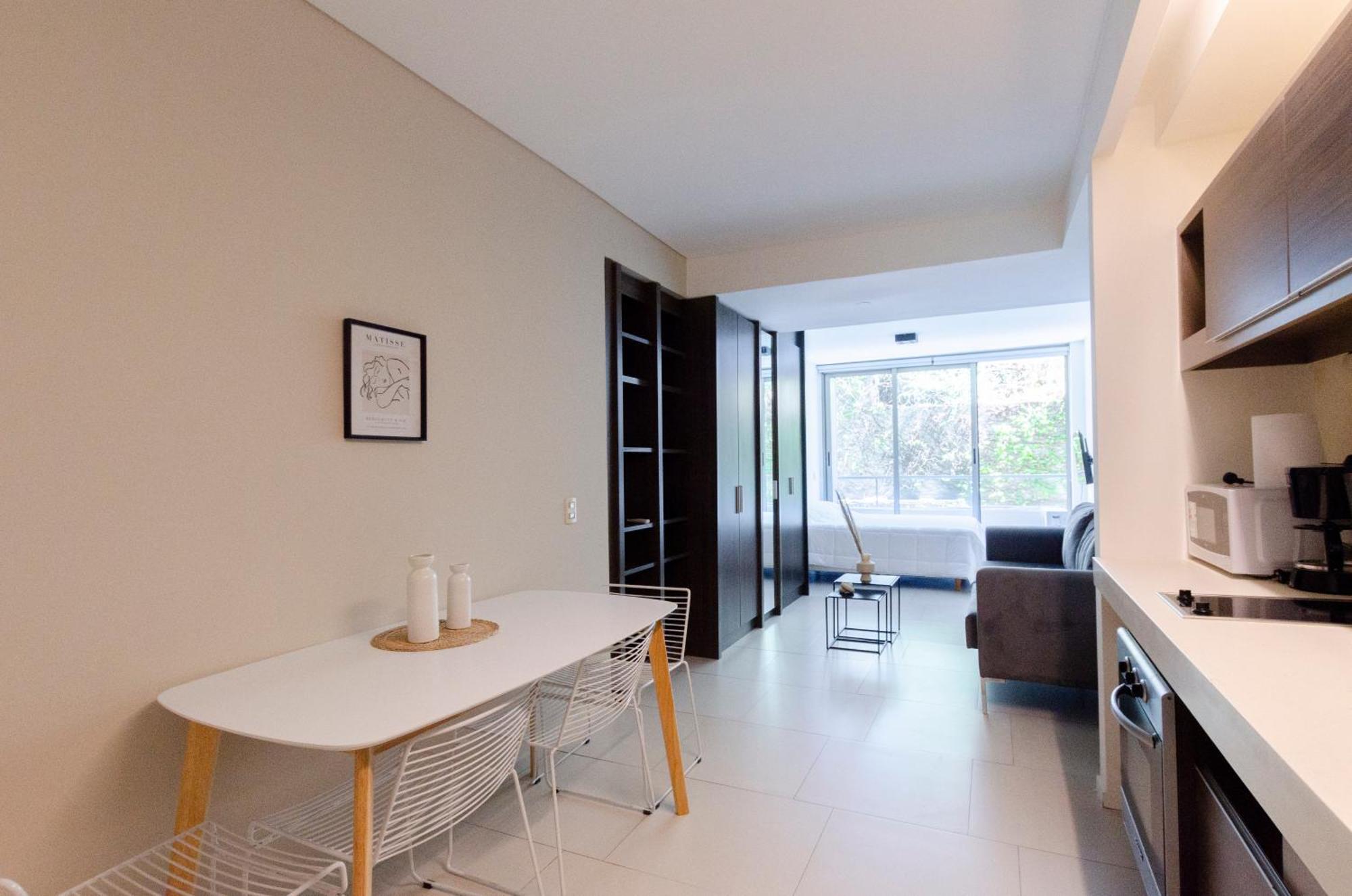 Nuoma Encalada - 2 Guests - Elegante Y Comodo Apartamento