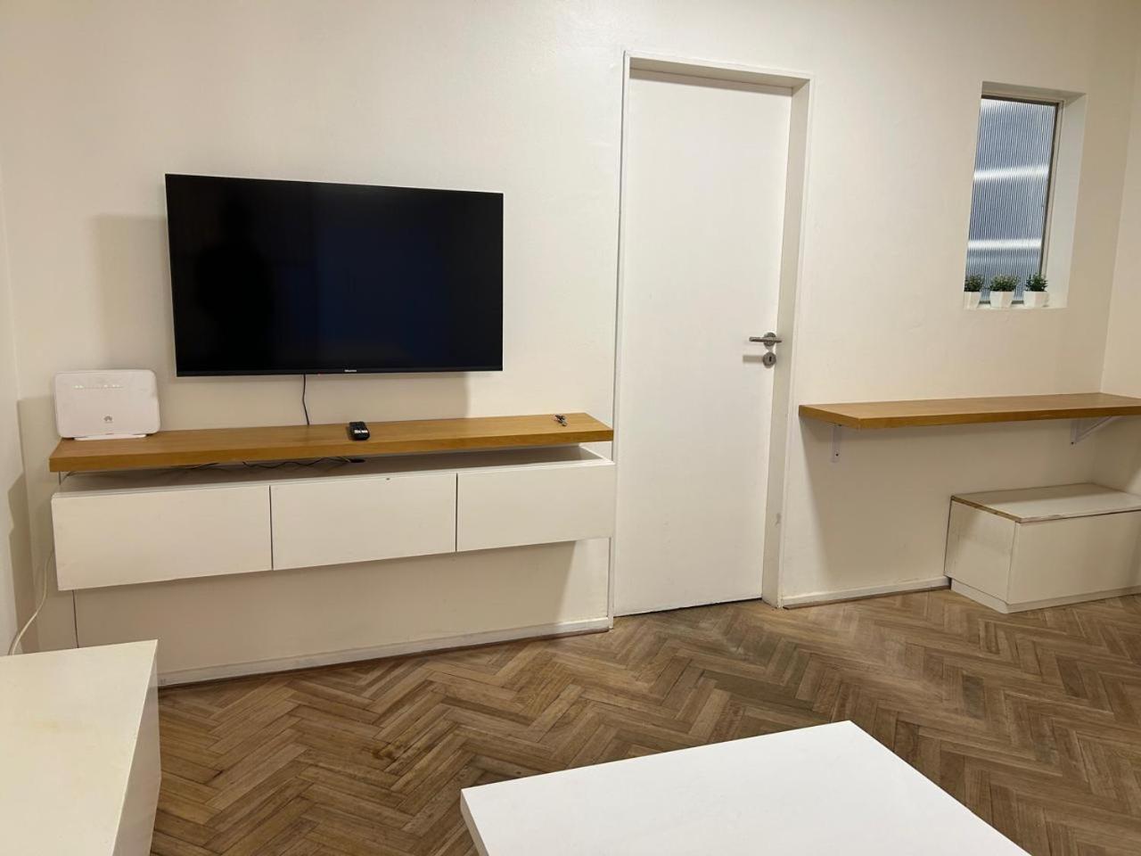 Amplio Divisible, Zona Movistar Arena Y Cerca De Palermo, 4 Pax Apartamento