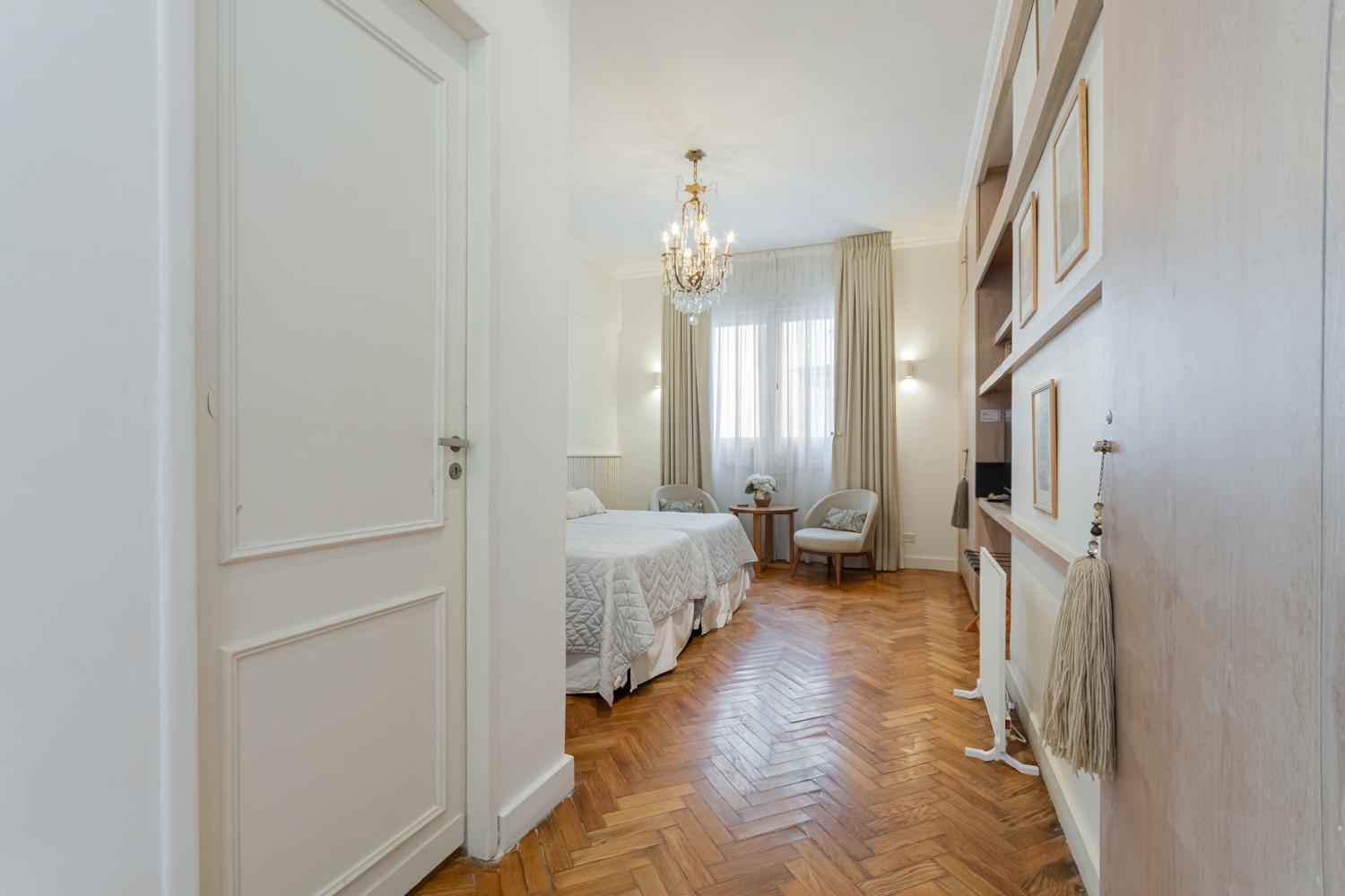 Espectacular Departamento Estilo Frances En La Mejor Zona De Recoleta Sobre La Calle Arenales Apartamento *