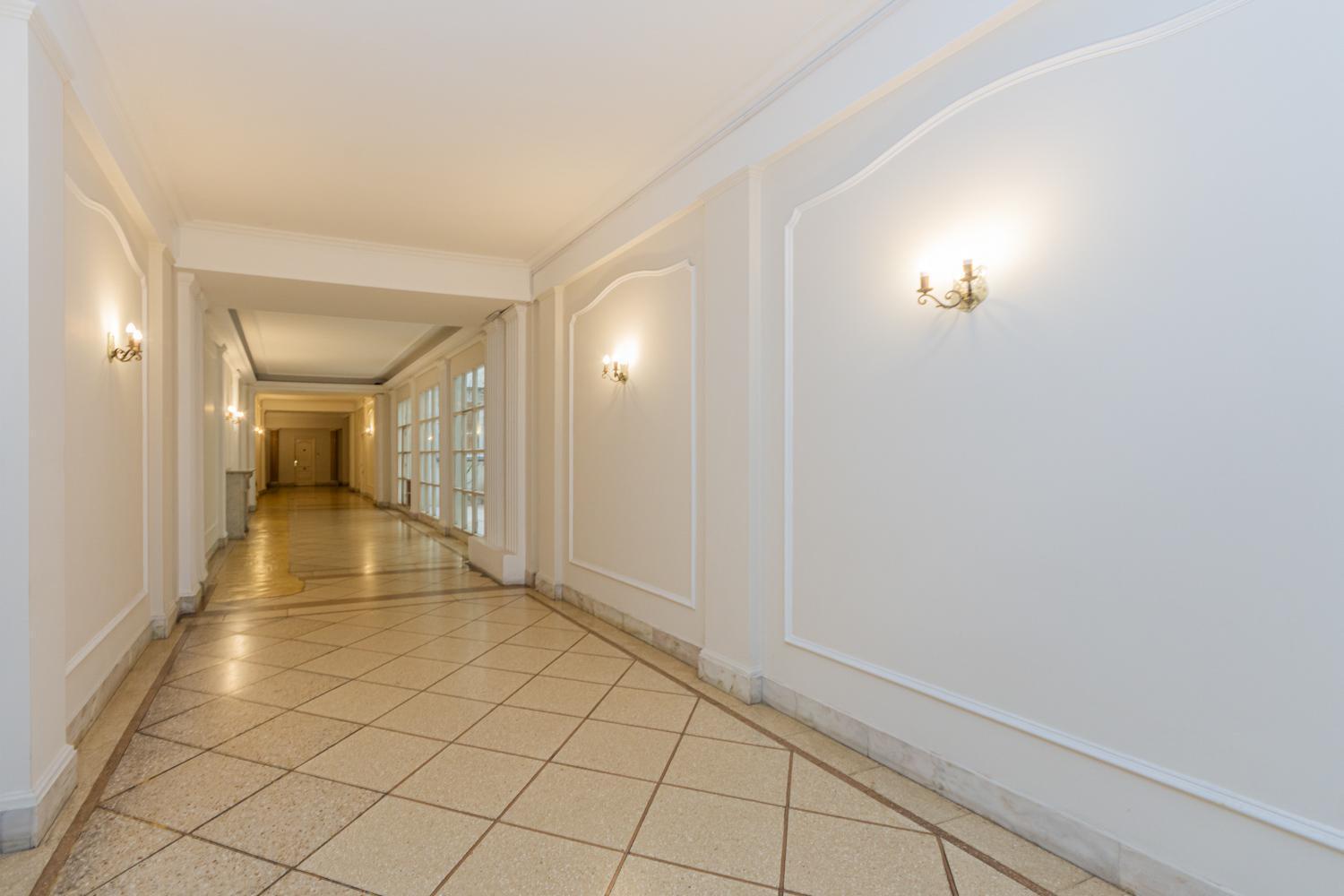 Espectacular Departamento Estilo Frances En La Mejor Zona De Recoleta Sobre La Calle Arenales Buenos Aires