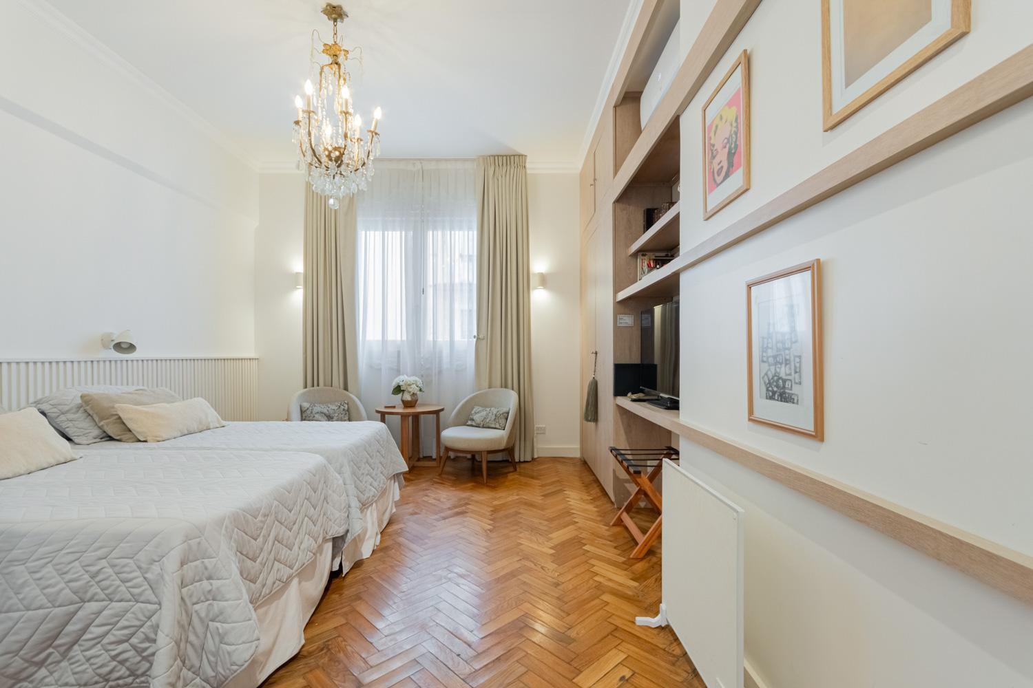 Espectacular Departamento Estilo Frances En La Mejor Zona De Recoleta Sobre La Calle Arenales