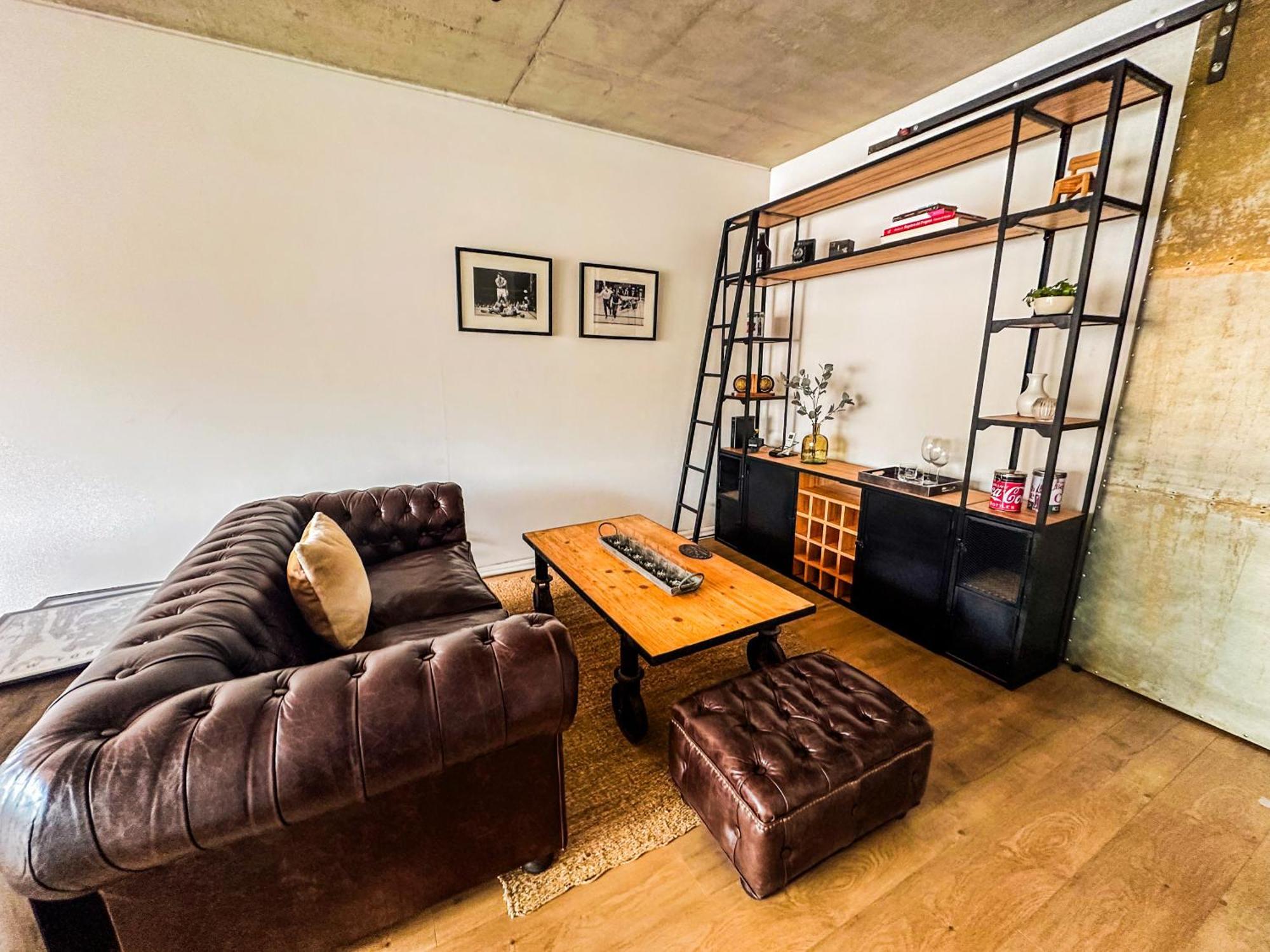 Rentup - Estilo Industrial Con Balcon Y Piscina En El Corazon De Palermo