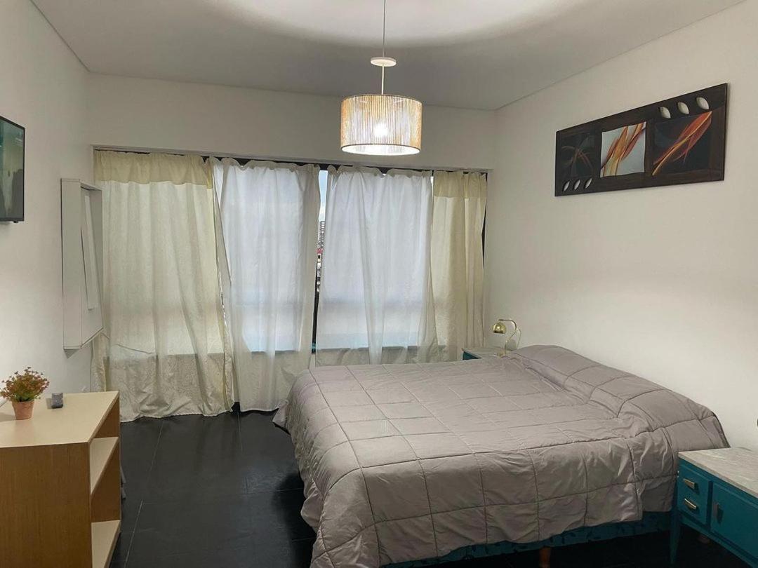 Departamento Para Tres Personas En Microcentro