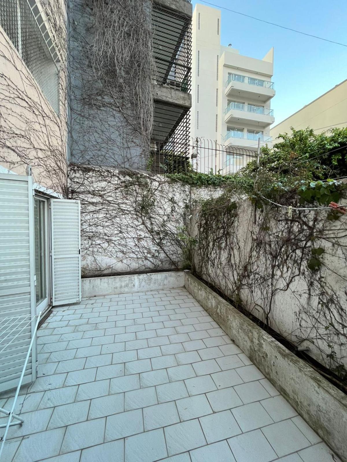 Apart Gallo Con Patio Propio Buenos Aires