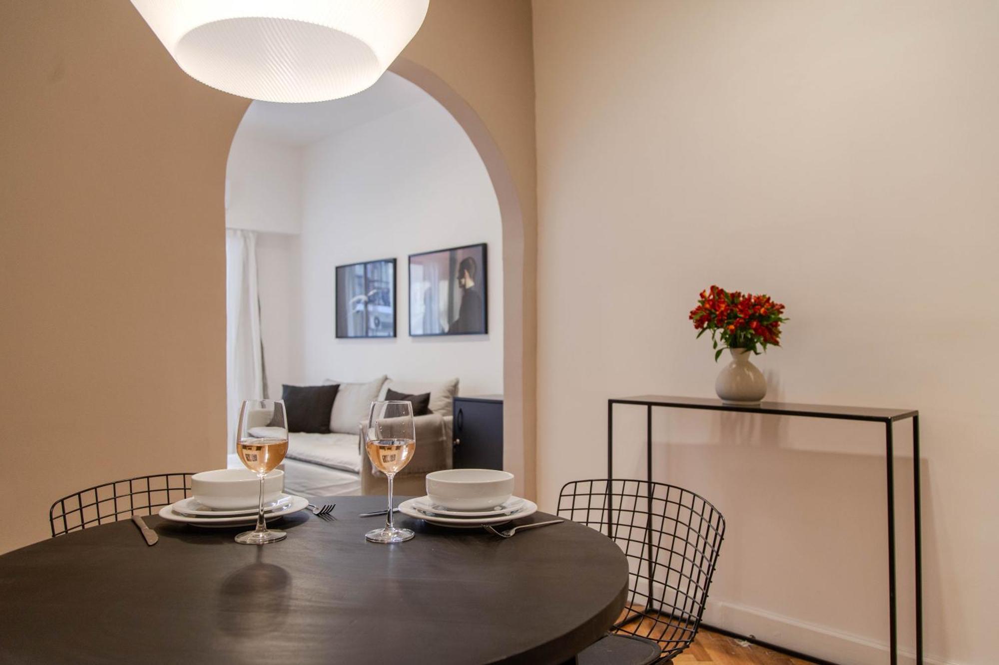 Apartment Fucsia Amazing *