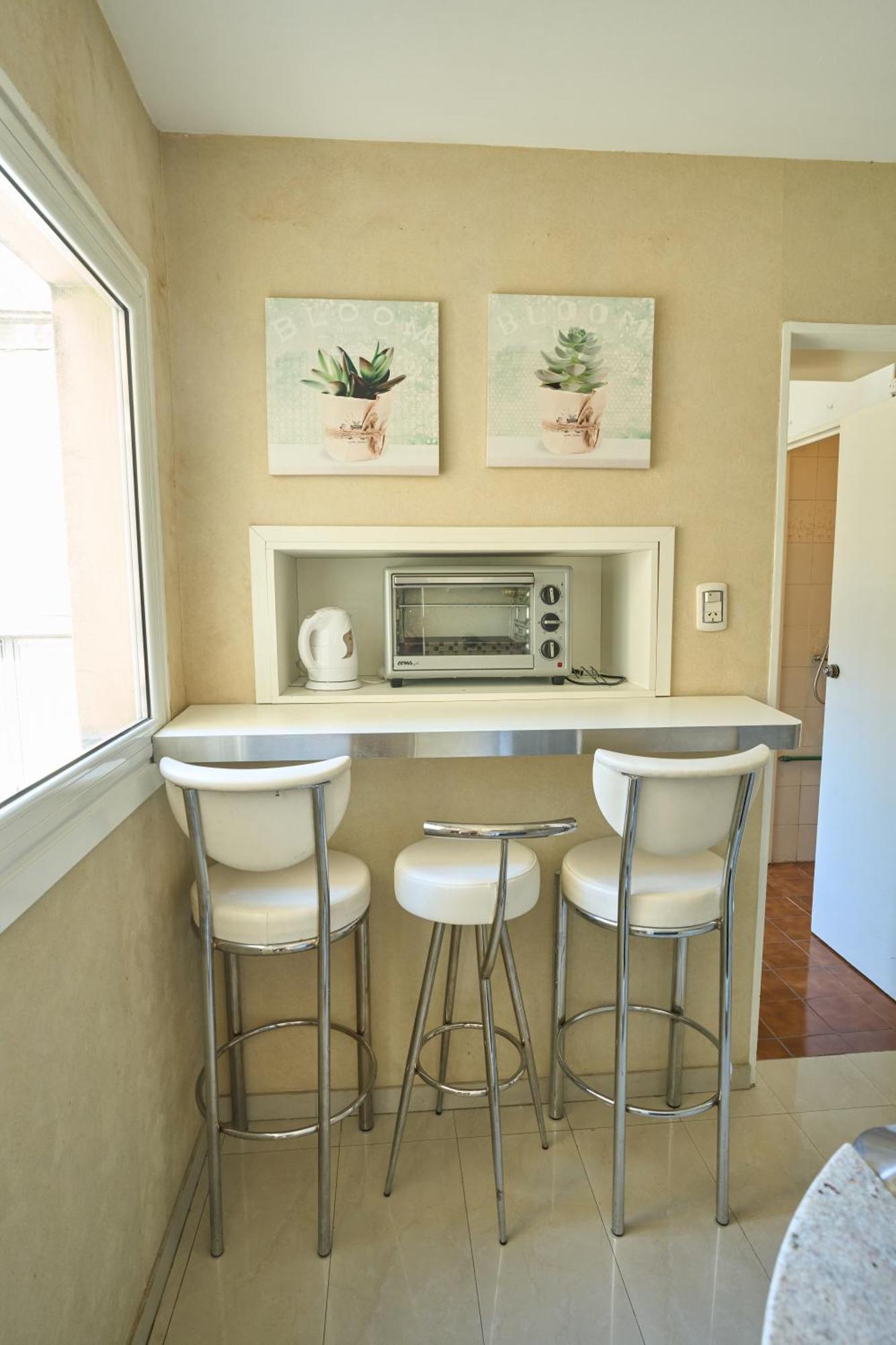 Amplio Departamento 3 En Recoleta, Cerca Del Alto Palermo Apartment *