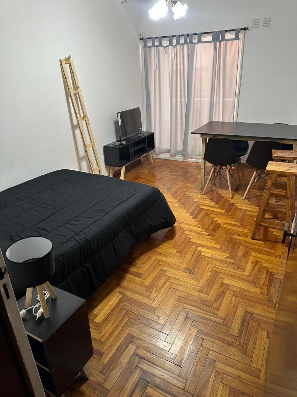 Paraiso Ortiz * Ciudad Autónoma de Buenos Aires