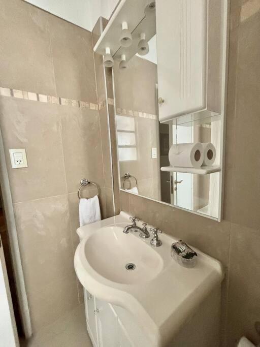 Apartamento Elegante Y Amplio Departamento