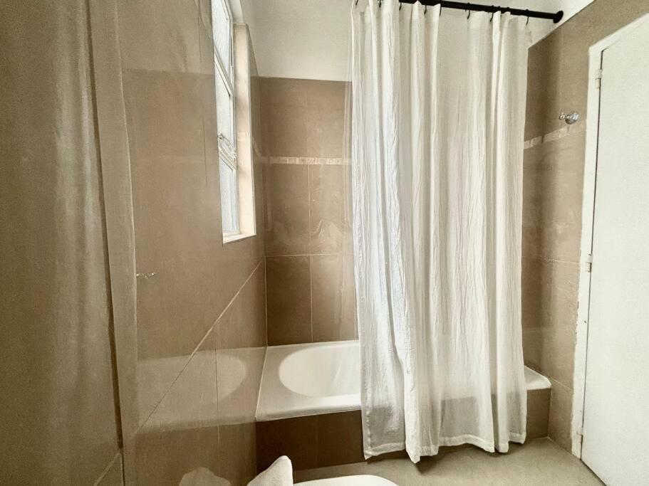Elegante Y Amplio Departamento Apartamento Ciudad Autónoma de Buenos Aires