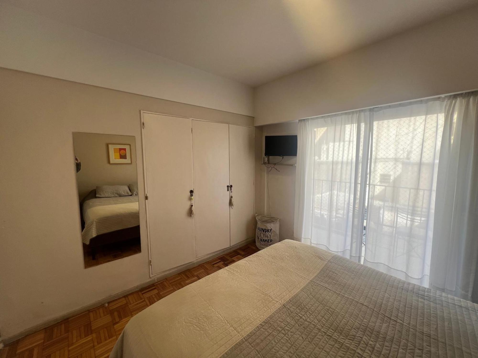 2 Ambientes En El Centro, A Metros Calle Florida - Ubicacion Estupenda Apartamento