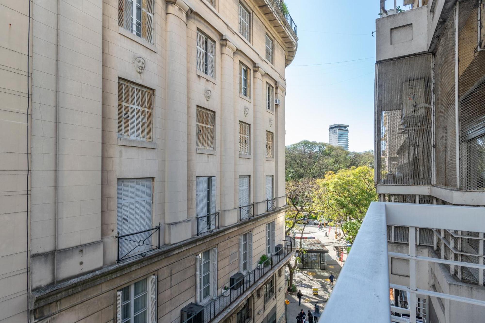 A Estrenar En Calle Florida - Wifi- 2 Personas * Ciudad Autónoma de Buenos Aires
