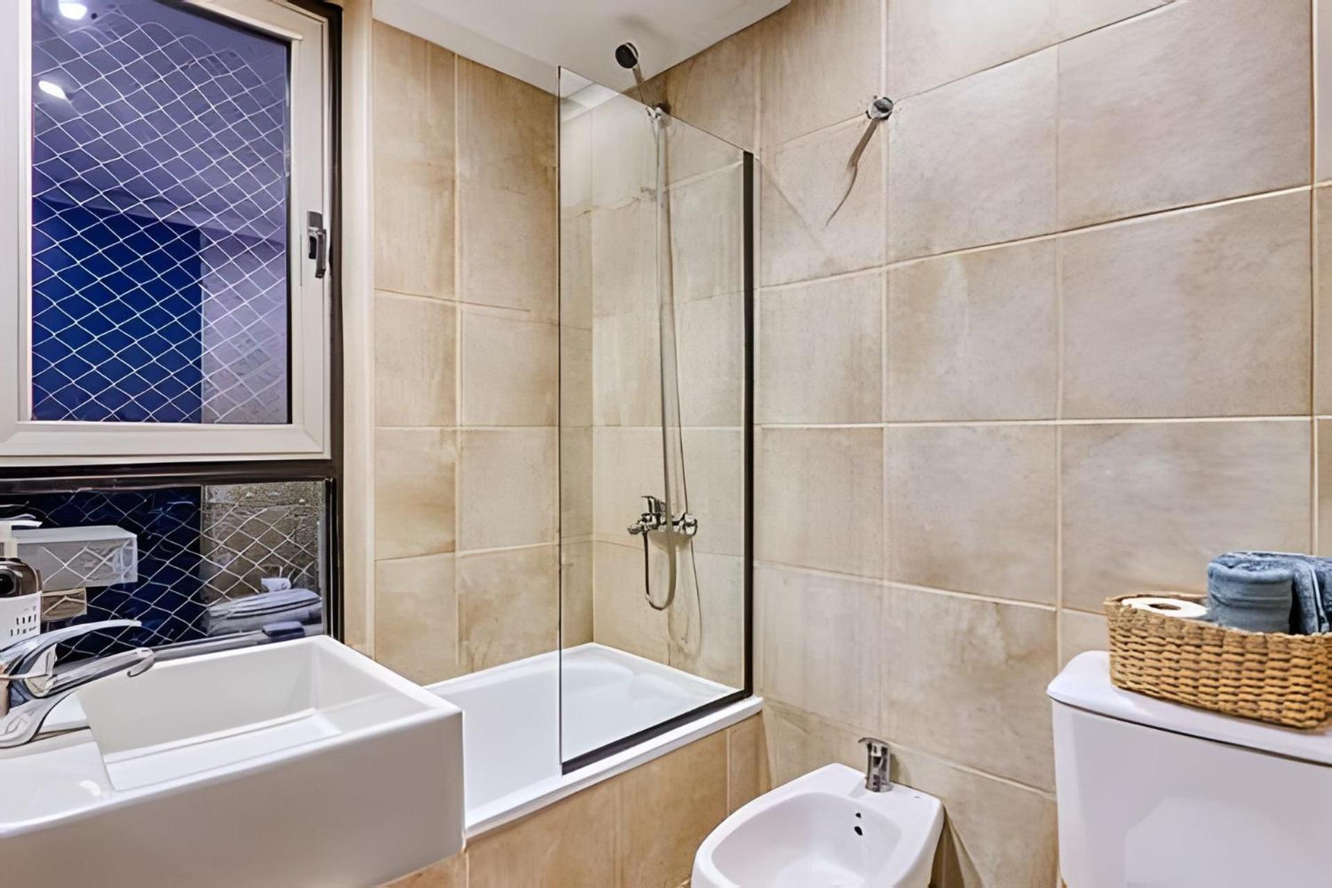 Apartamento Con Piscina, Gym, Zona Infantil Y 300mb Wi-fi *