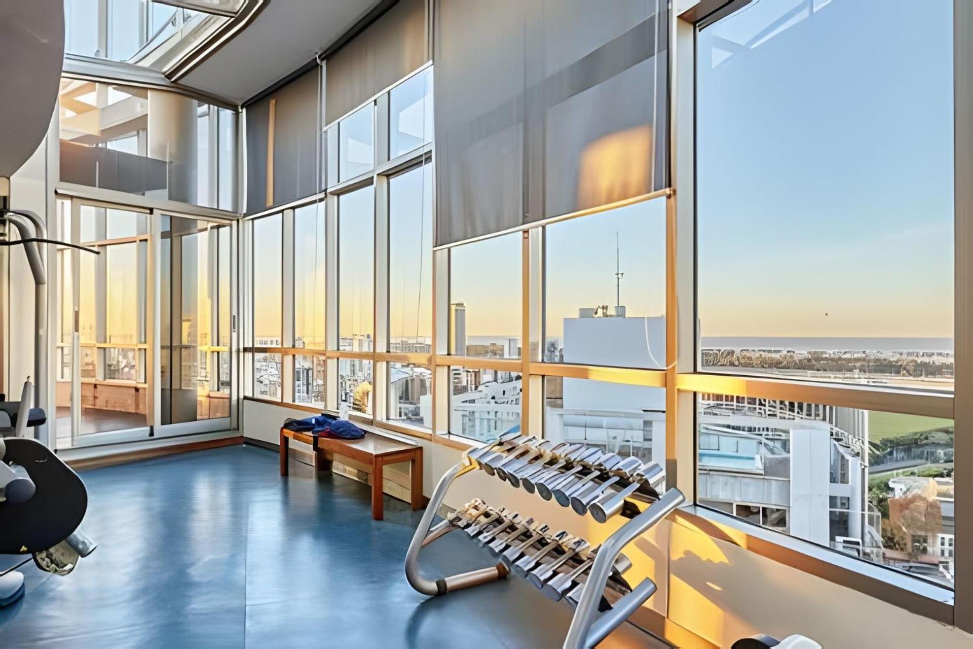 Con Piscina, Gym, Zona Infantil Y 300mb Wi-fi Apartamento *