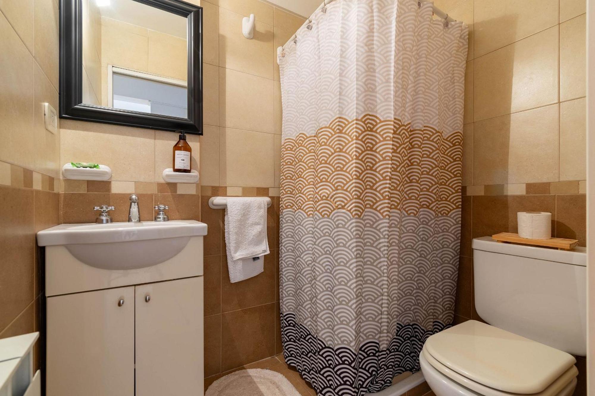 Espacioso Departamento Con Cochera En Recoleta Apartamento