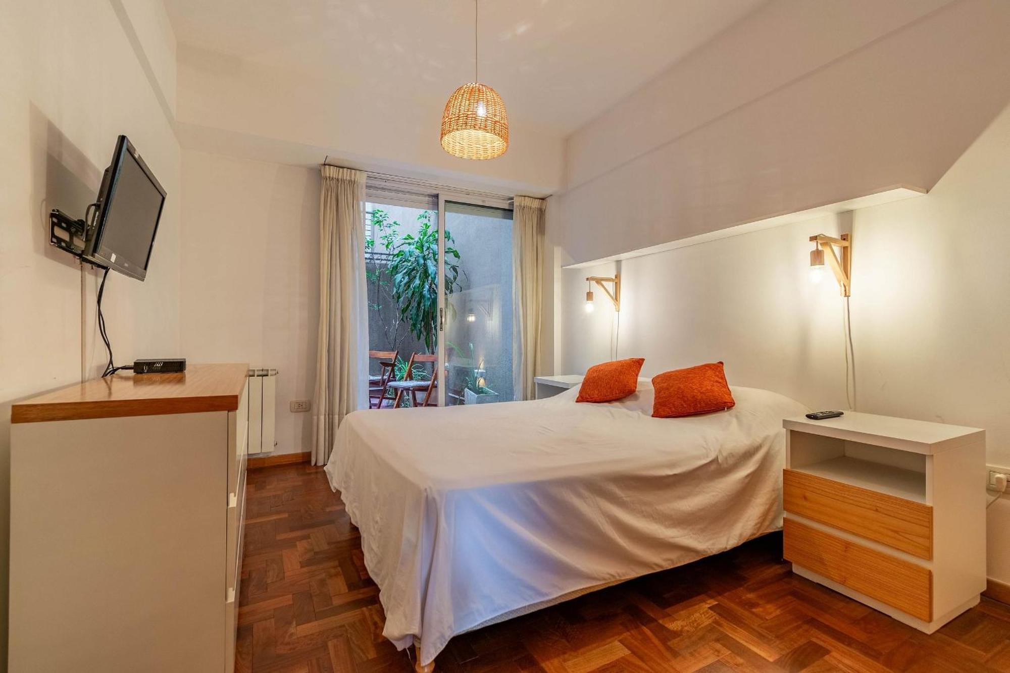 Espacioso Departamento Con Cochera En Recoleta Apartamento