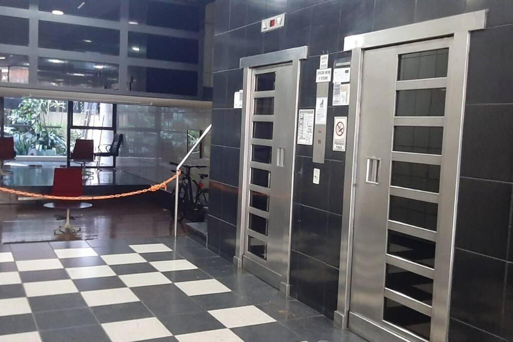 Apartamento Luminoso, En Av Callao 2