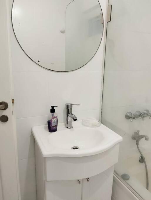Apartamento Departamento Barrancas, Excelente Ubicacion, Muy Amplio, Con Seguridad Ciudad Autónoma de Buenos Aires