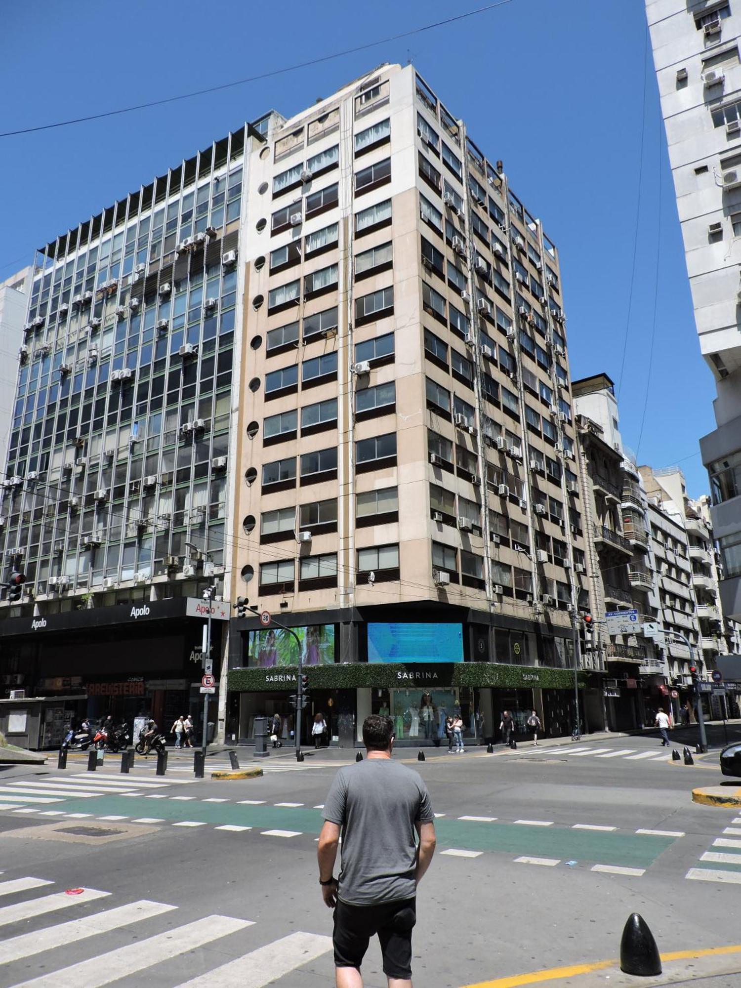 4 Ventanales Sobre La Avenida Corrientes Apartamento Buenos Aires
