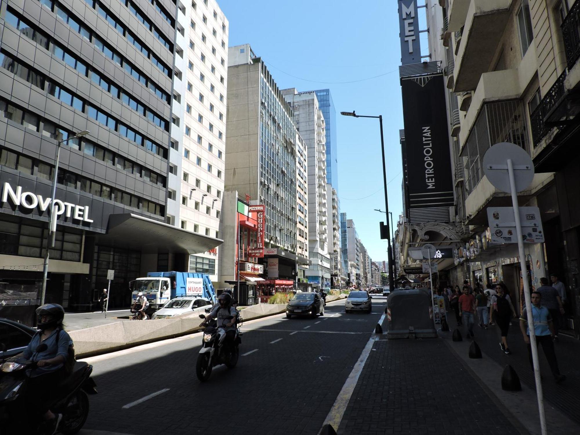 Apartamento 4 Ventanales Sobre La Avenida Corrientes