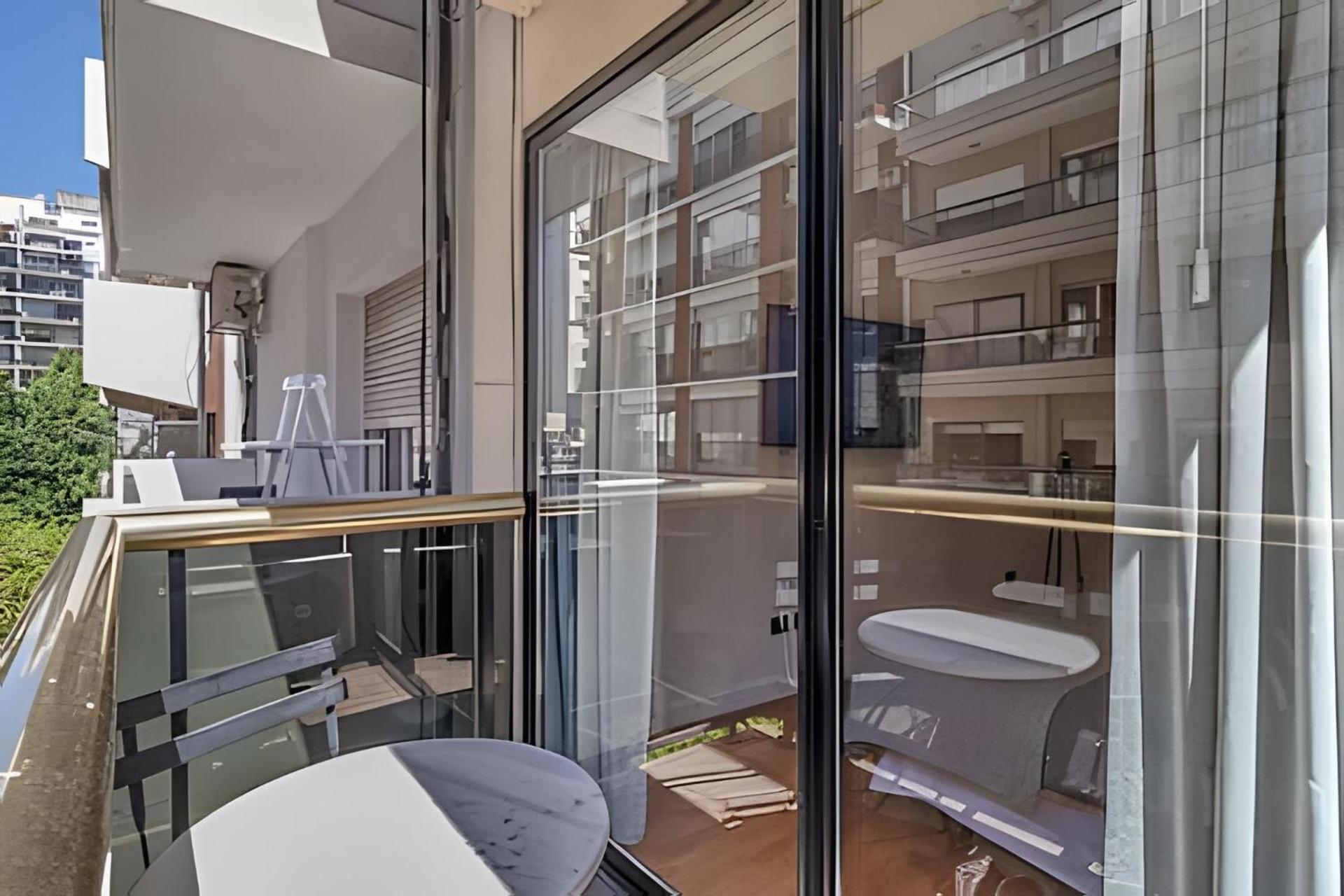 Apartamento Arenales: Modernos Con Piscina Y Seguridad 24hs. En Recoleta