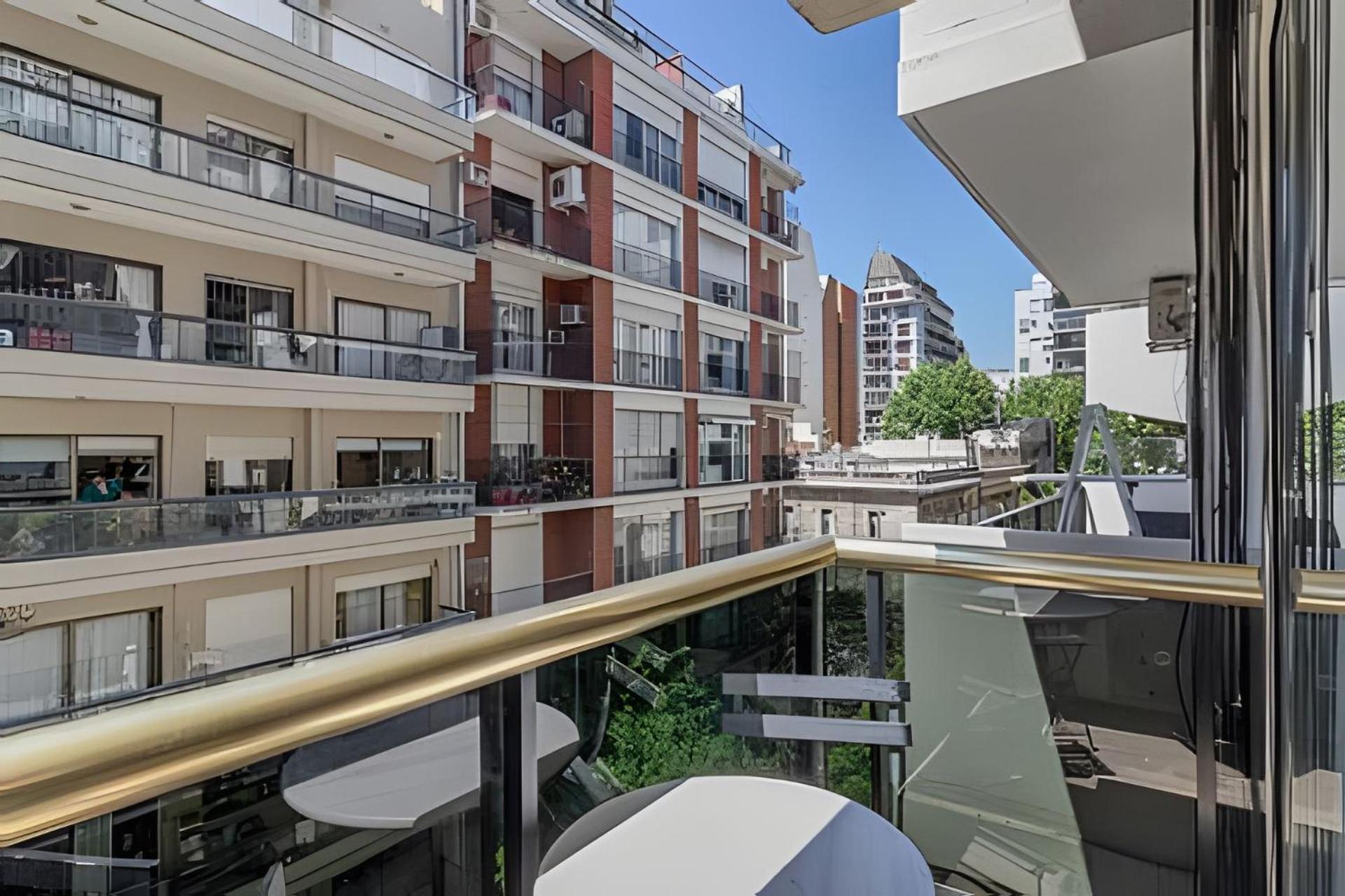 Arenales: Modernos Con Piscina Y Seguridad 24hs. En Recoleta Apartamento *