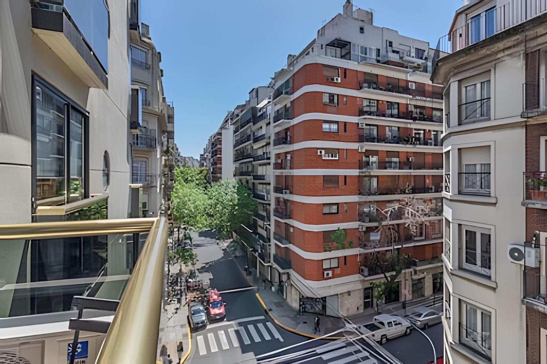 Arenales: Modernos Con Piscina Y Seguridad 24hs. En Recoleta