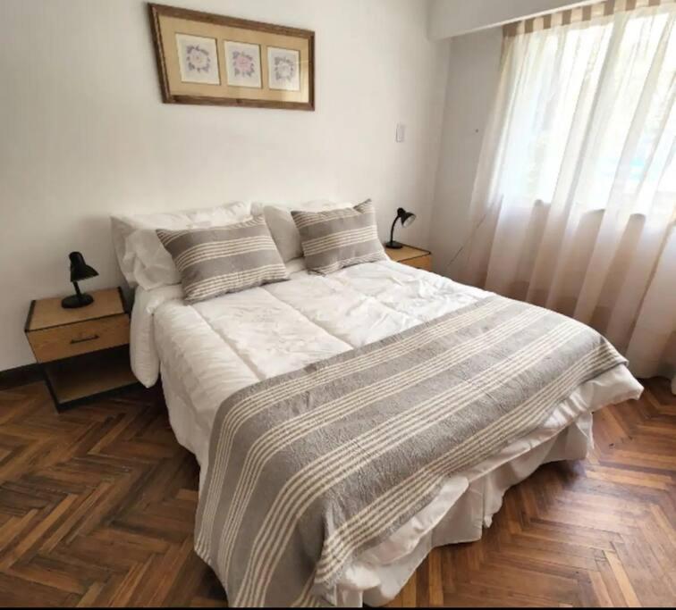 Avenida Cordoba 875 1 A Apartamento *