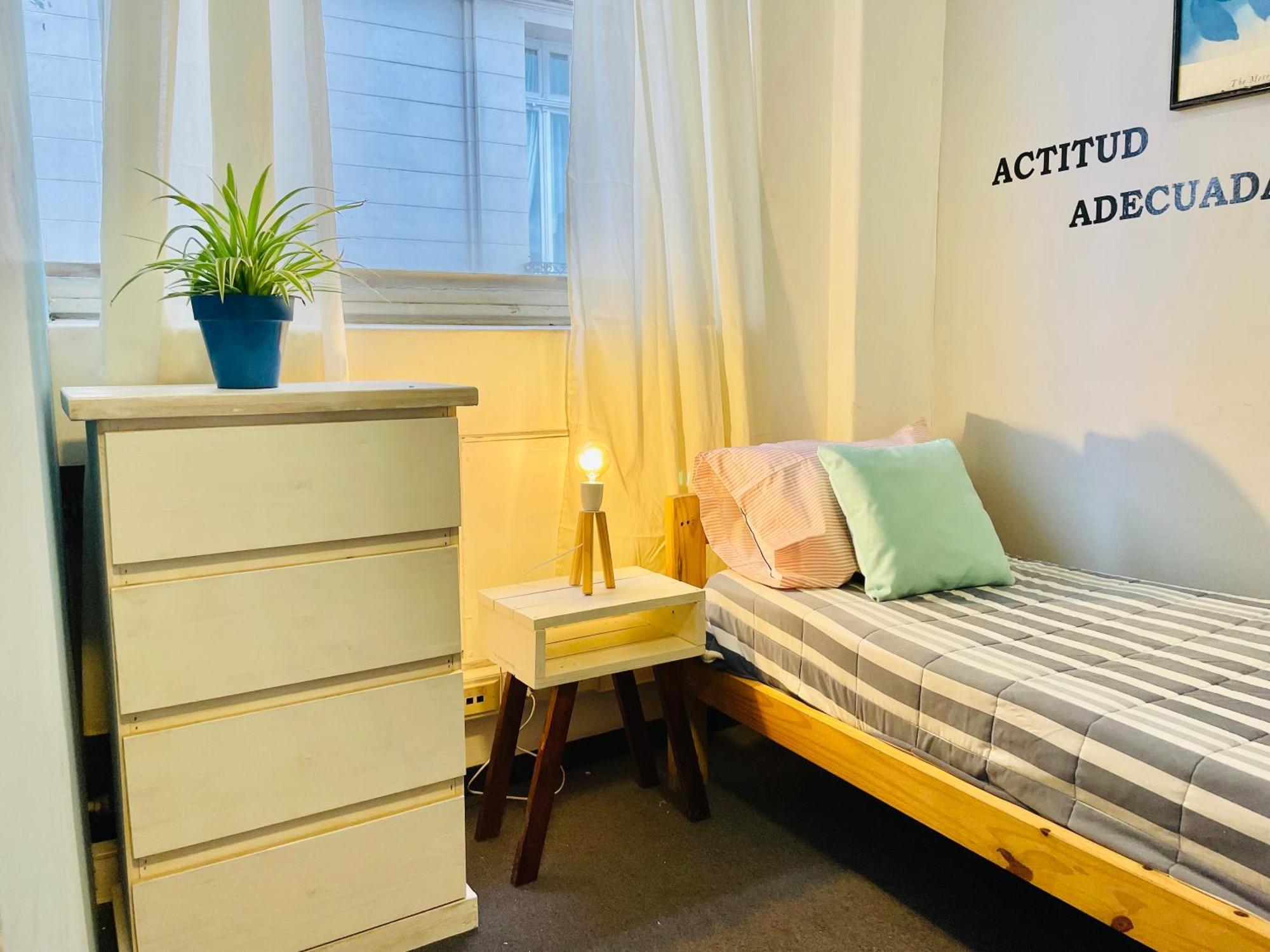 Simple Apartment *