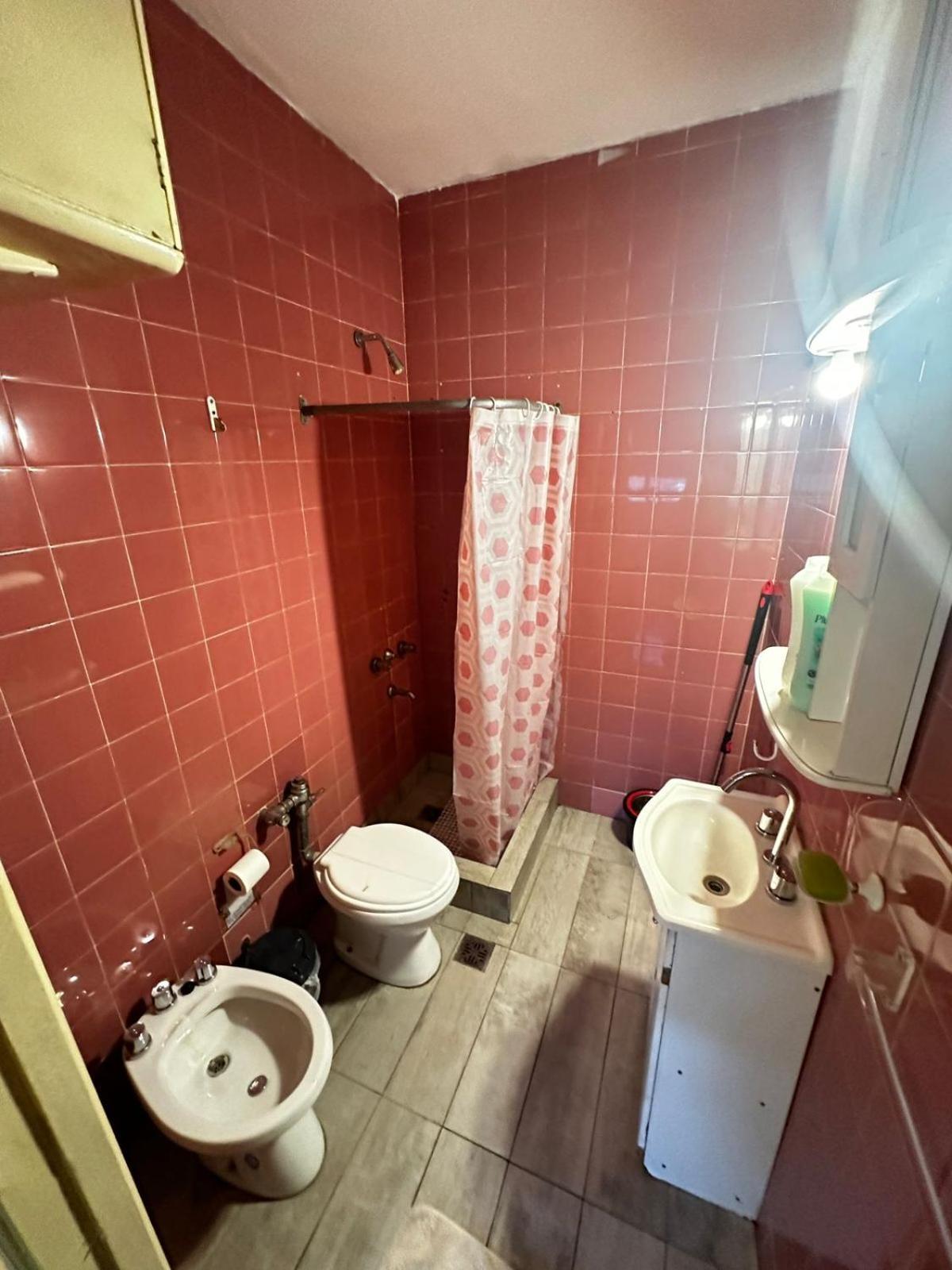 Departamento 2 Ambientes Con Amplia Sala En El Centro Buenos Aires