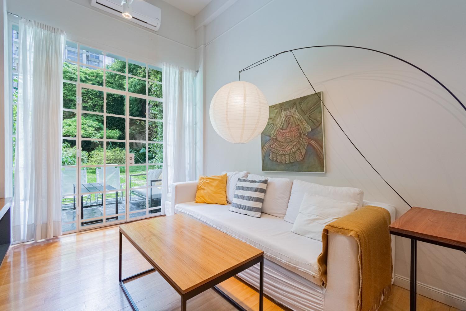 Increible Departamento Con Amplio Parque En La Mejor Zona De Recoleta Sobre La Calle Paraguay