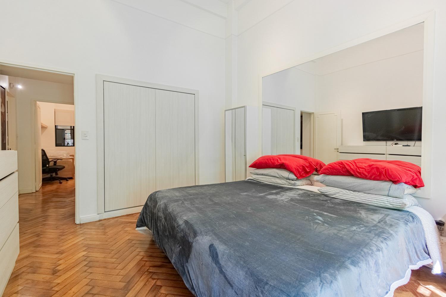 Increible Departamento Con Amplio Parque En La Mejor Zona De Recoleta Sobre La Calle Paraguay