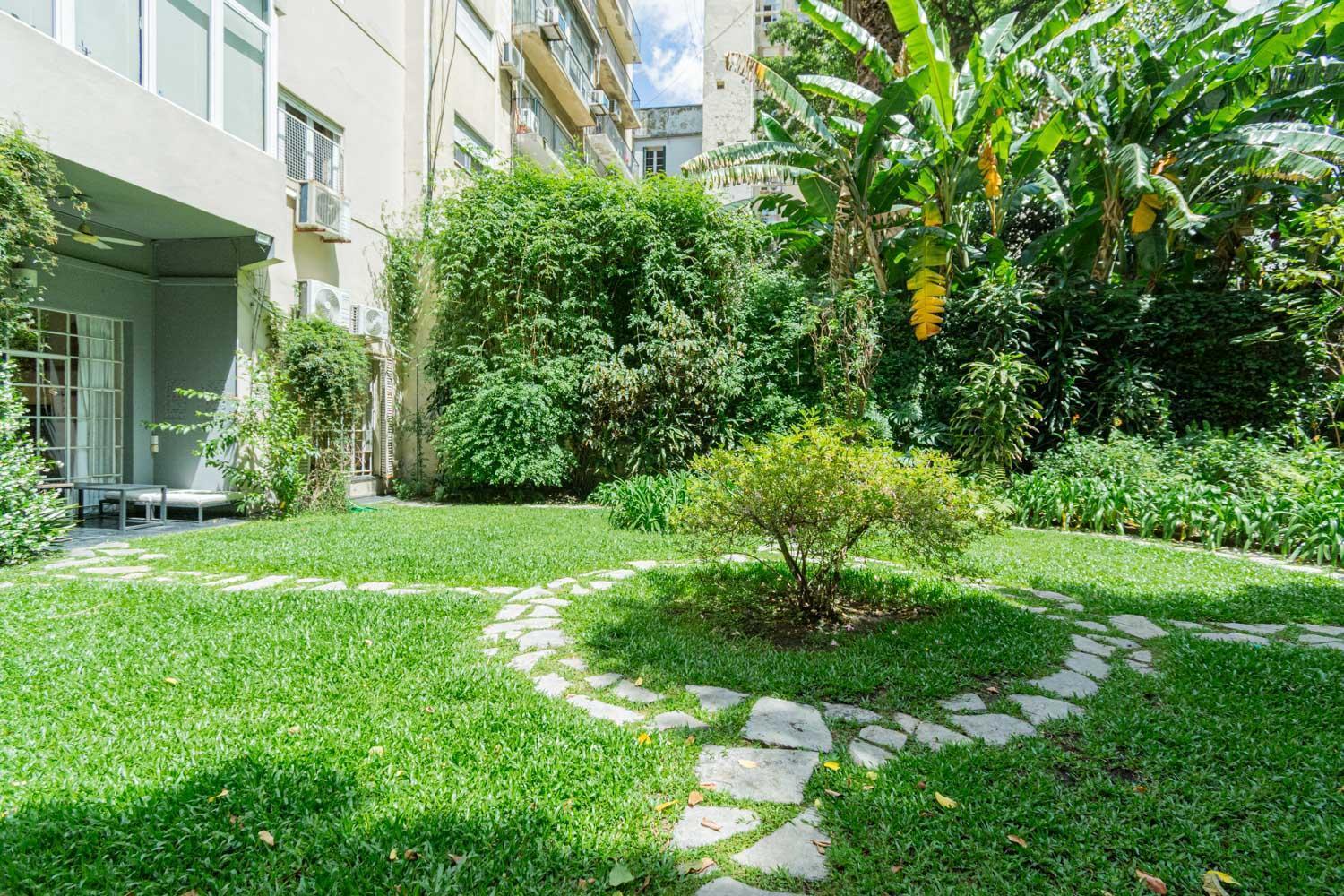 Increible Departamento Con Amplio Parque En La Mejor Zona De Recoleta Sobre La Calle Paraguay Apartamento *