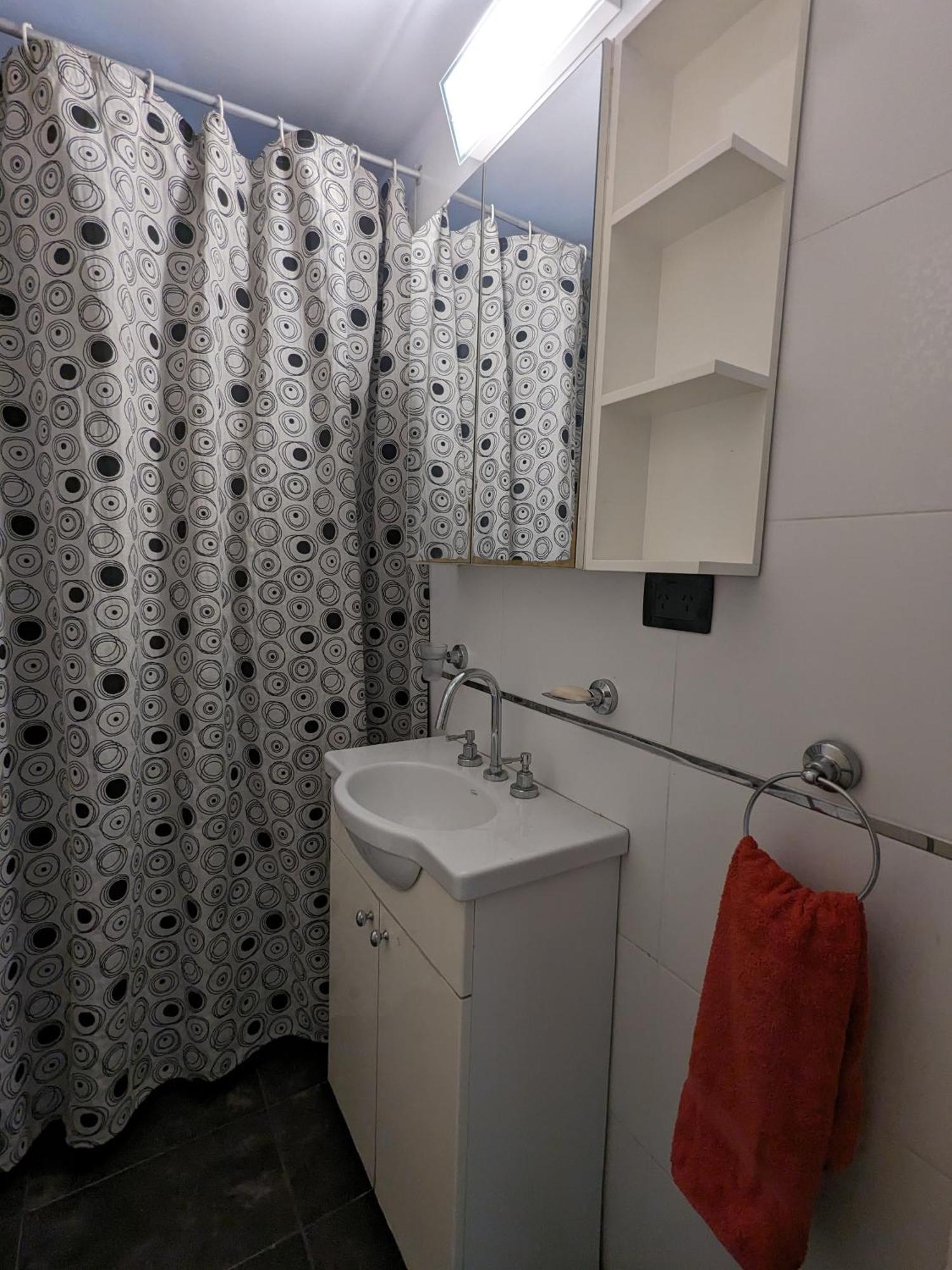Location In - 2 Bdrm Appt Apartamento