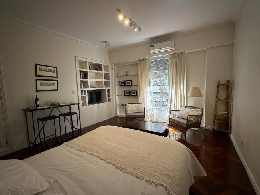 Charming Atelier In The Heart Of Recoleta Apartamento